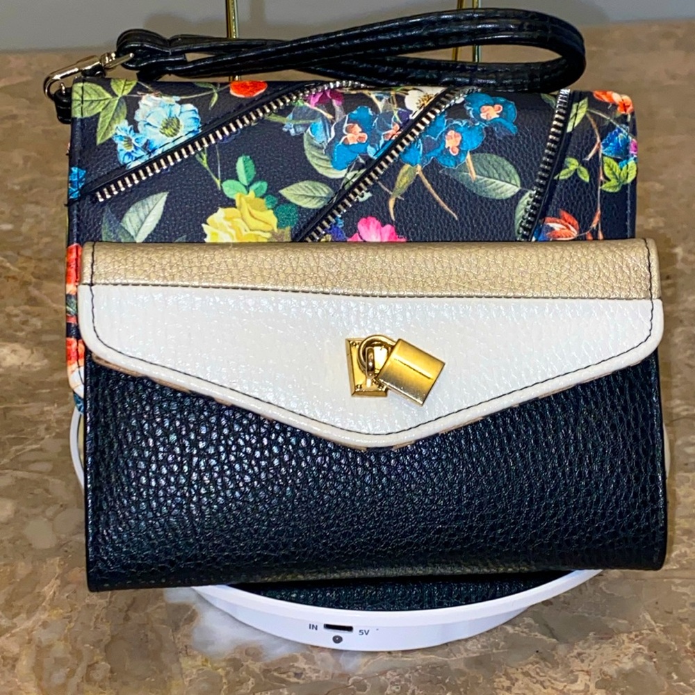 Jessica Simpson Bundle Black Floral Wristlet & Two Tone Wallet EUC